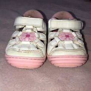 Stride Rite Surprize white sandal size 3